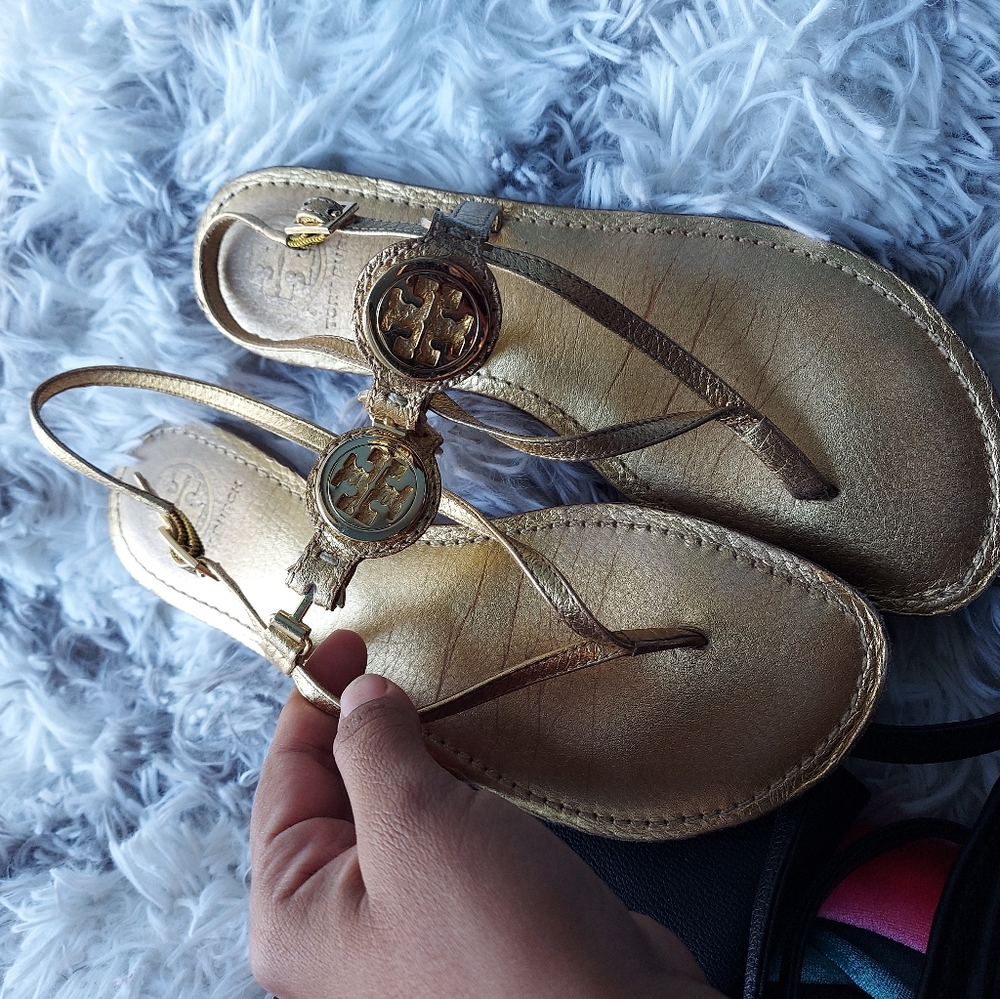 Authentic Gold sandals size 8M